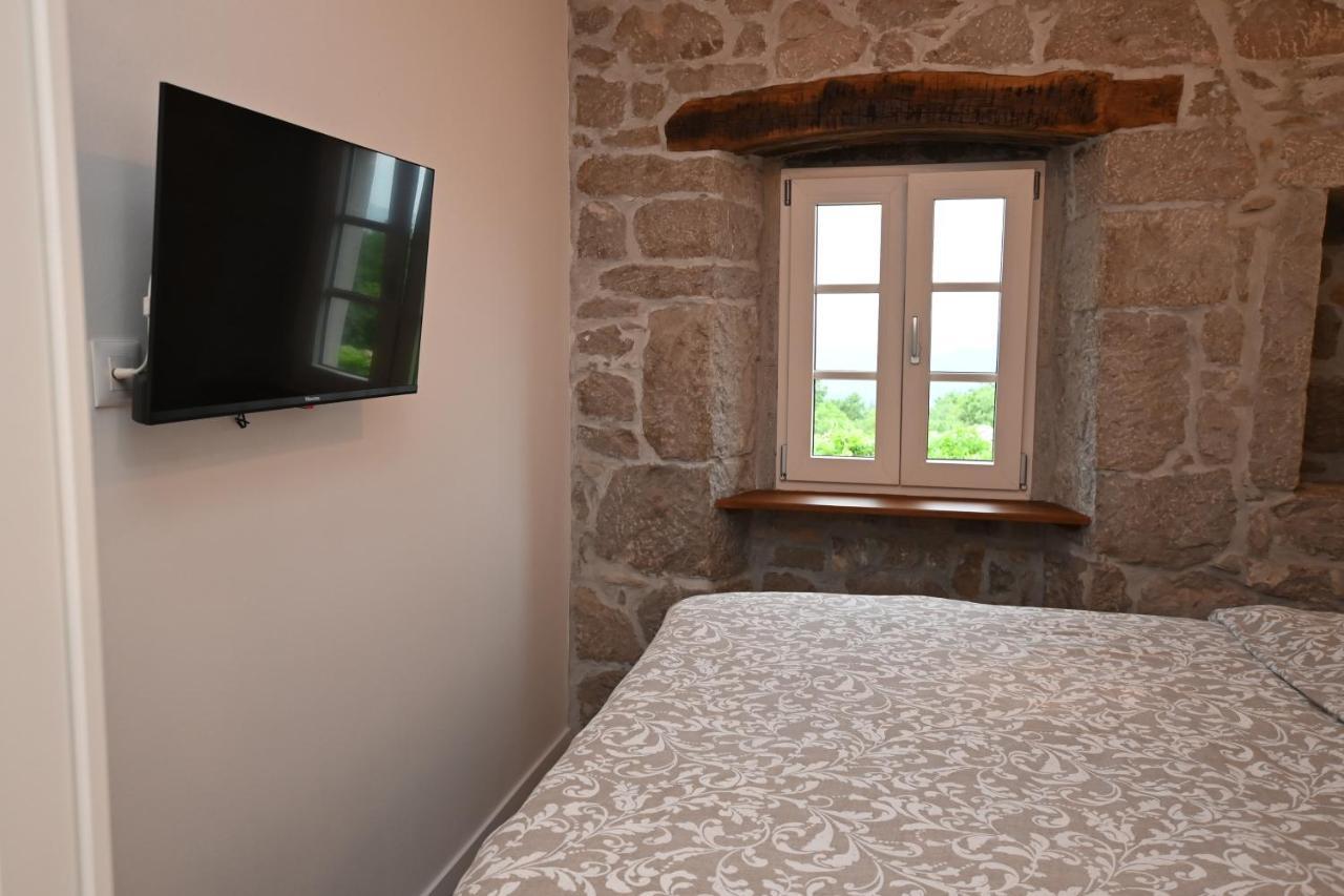 Villa Mavrici, Neighbors Free Buzet Exterior foto